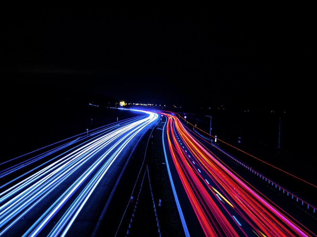Expedited freight transportation — time-critical truck delivery for manufacturing and industrial operations